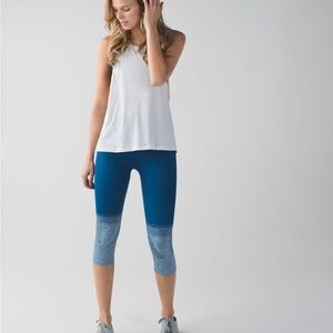 Lululemon Seamlessly Street Crop Sz 4